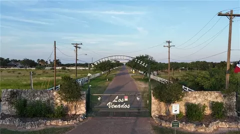 20320 Los Venados Dr, Edinburg, TX 78542
