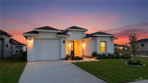 5904 N Gira Del Sol St, Edinburg, TX 78542