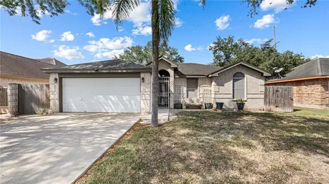 3615 Yvette Dr, Pharr, TX 78577