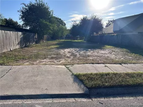 1108 27 12 St, Mcallen, TX 78501