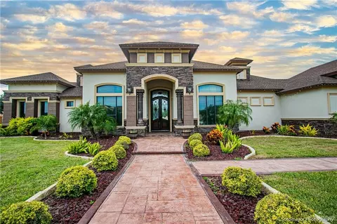 104 Loma Blanca St, La Joya, TX 78560