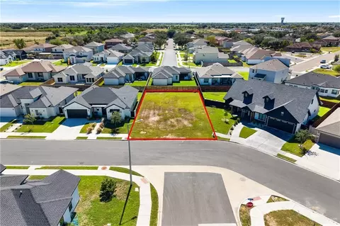 3700 Bali Dr, Edinburg, TX 78542