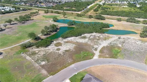 901 Rhett Dr, Pharr, TX 78577 photo 3