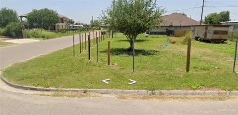 8710 N Kenyon Rd, Edinburg, TX 78542