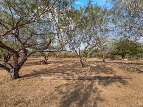 2615 E La Pointe Ave, Alton, TX 78573