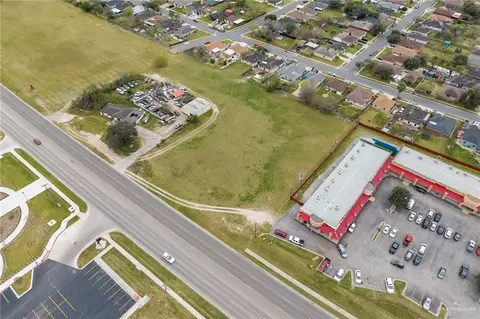 1002 E Nolana Loop E, Pharr, TX 78577 photo 3