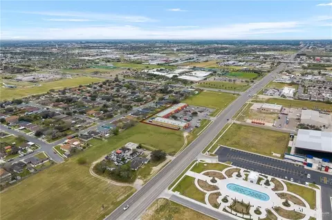 1002 E Nolana Loop E, Pharr, TX 78577 photo 6