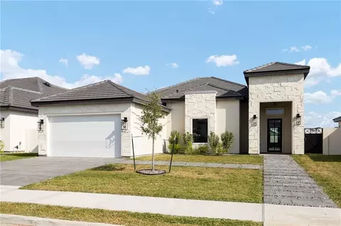 1704 S Queen St, Edinburg, TX 78539