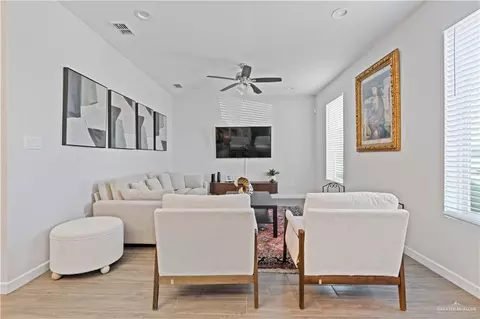 3020 S K Center St #2, Mcallen, TX 78503