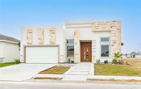 204 32nd St, Hidalgo, TX 78557