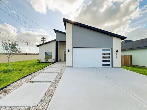 2201 N Woody St, Edinburg, TX 78541