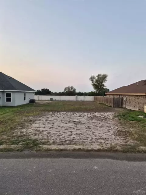 213 Paradise St, Rio Grande City, TX 78582
