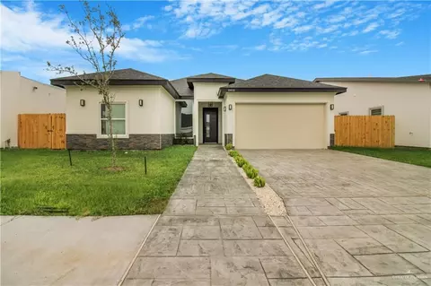 2412 N Revolution St, Edinburg, TX 78541