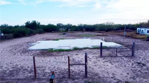 600 El Toro Ave, Sullivan City, TX 78595