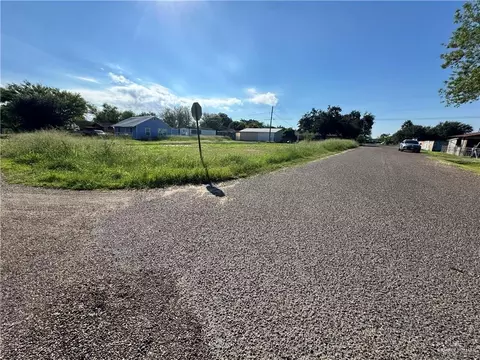 1022 28th St, Weslaco, TX 78596