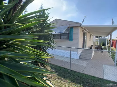 709 E Palmera Dr, La Feria, TX 78559