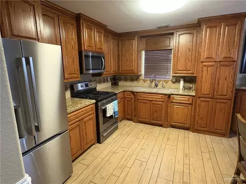 116 N Lupe St N, Rio Grande City, TX 78582