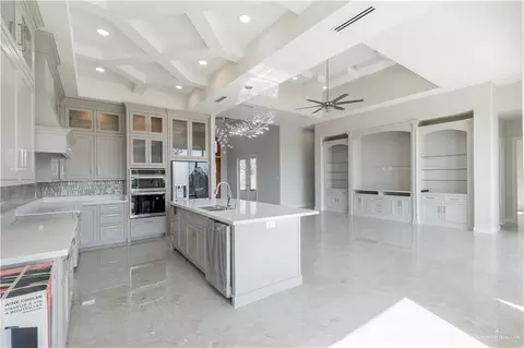 Kitchen - 1574 Lion Lake Dr, Progreso Lakes, TX 78596 photo 3 of 3