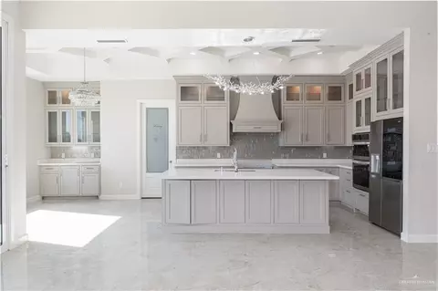 Kitchen - 1574 Lion Lake Dr, Progreso Lakes, TX 78596 photo 1 of 3