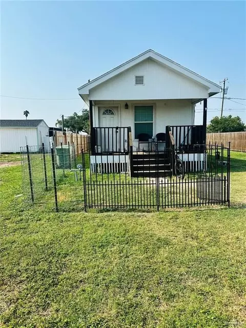 159 E Rodriguez Ave, Raymondville, TX 78580