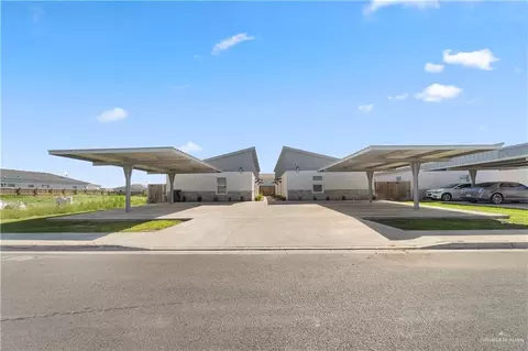1630 Playa Dr, Weslaco, TX 78596