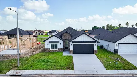 806 Beanka Dr, La Feria, TX 78559