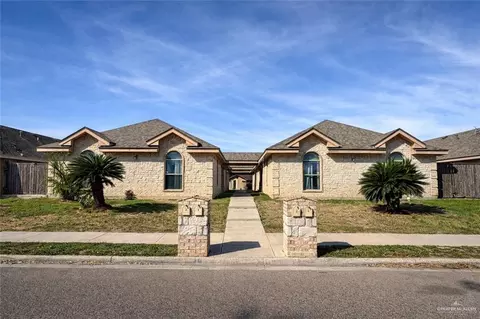 1102 S Palm Dr, Pharr, TX 78577