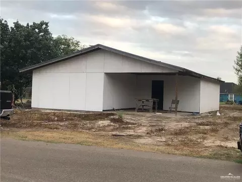 236 E 13th St, La Joya, TX 78560