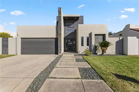 212 Mockingbird Ave, Mission, TX 78572