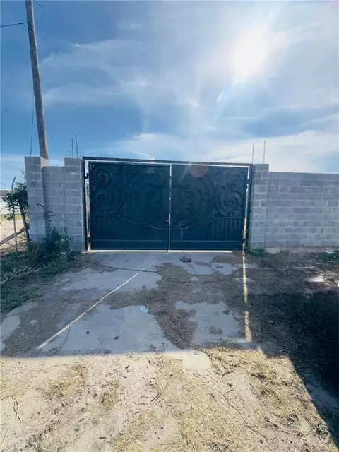 405 N 3rd St, Hidalgo, TX 78557