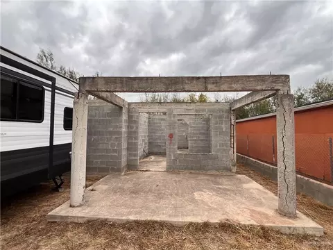 000 Arnold St, Rio Grande City, TX 78582