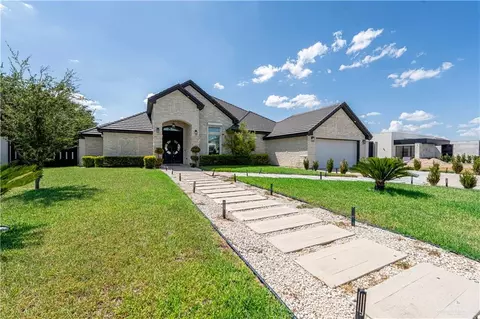 1208 Travis St, Mission, TX 78572