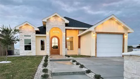 207 Paradise St, Rio Grande City, TX 78582