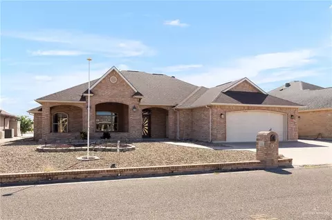 2112 Hole In One Dr, Mission, TX 78572