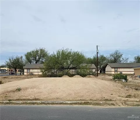 105 N Palm Dr, La Joya, TX 78560
