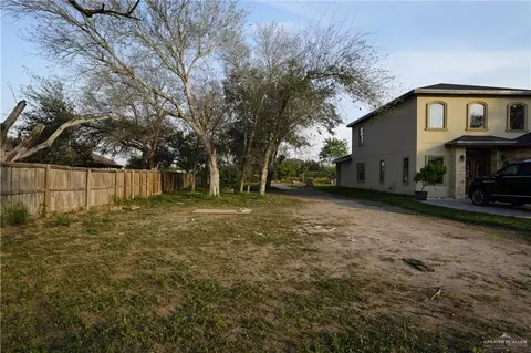1207 W Hall Acres Rd, Pharr, TX 78577