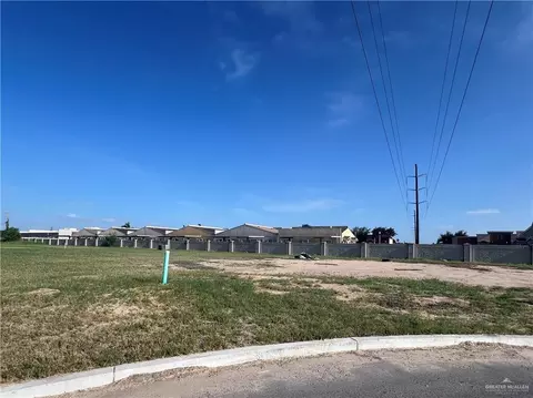 1820 S Queen St, Edinburg, TX 78539
