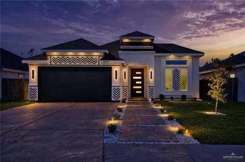 1327 13th St, Alamo, TX 78516