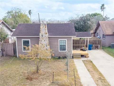 742 S Texas Ave, Mercedes, TX 78570