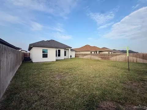 Exterior - 1404 E Danielle Ave E, Pharr, TX 78577 photo 2 of 3