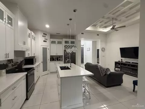 Kitchen - 1404 E Danielle Ave E, Pharr, TX 78577 photo 1 of 1