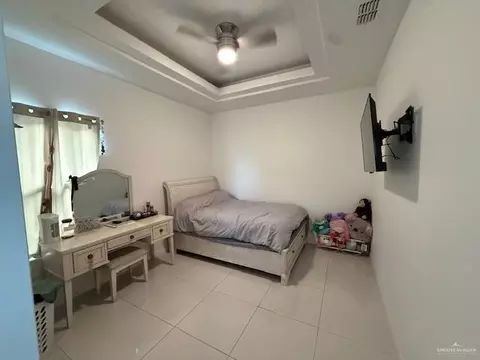 Bedroom - 1404 E Danielle Ave E, Pharr, TX 78577 photo 2 of 3
