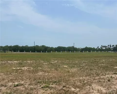 3100 Santa Clarita, Weslaco, TX 78596