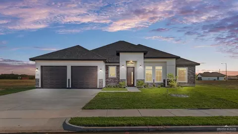 2906 Golden Bear Dr, Harlingen, TX 78550