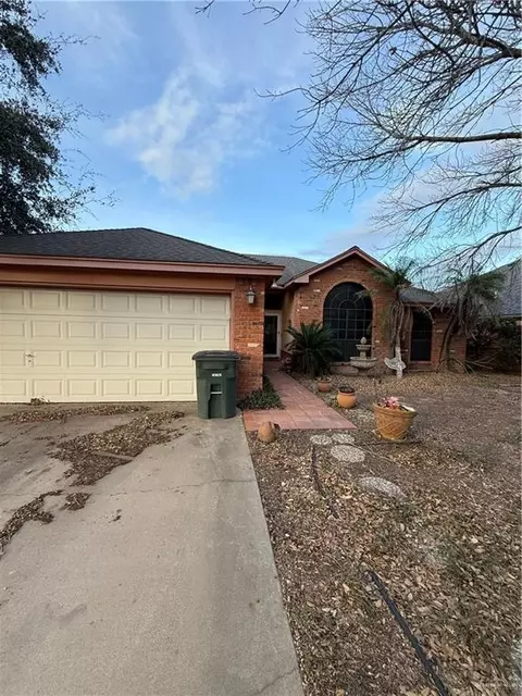 2207 E 21st St E, Mission, TX 78572