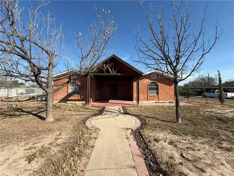 1101 Barnes St, Mission, TX 78572
