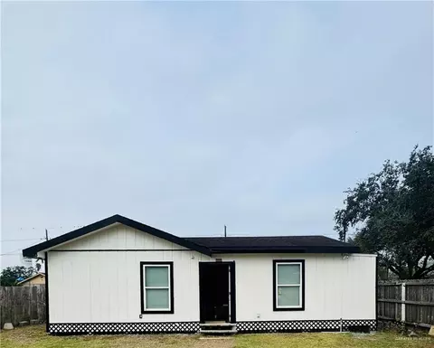 206 Commercial St, Edcouch, TX 78538