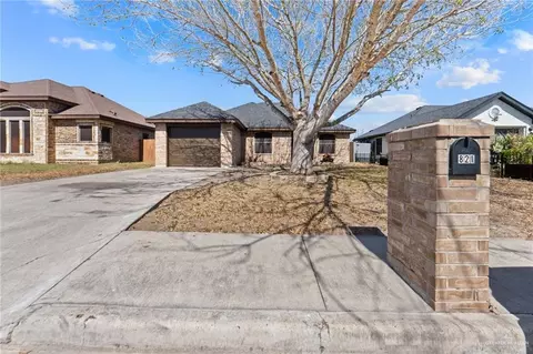 821 Thelma Dr, Edinburg, TX 78539