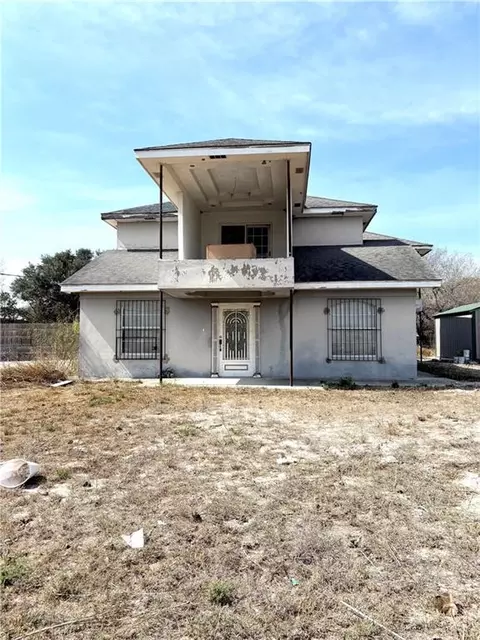 207 Loma Blanca St, Rio Grande City, TX 78582
