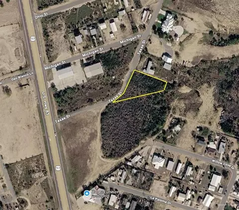 112 Texas St, Zapata, TX 78076
